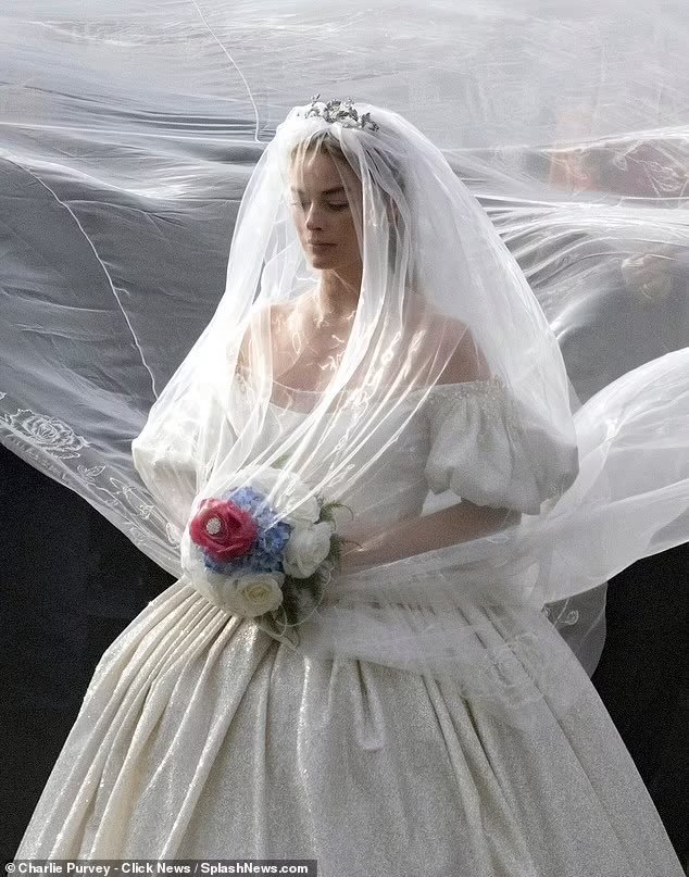 Margot Robbie O Morro dos Ventos Uivantes