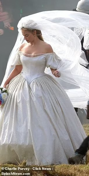 Margot Robbie O Morro dos Ventos Uivantes